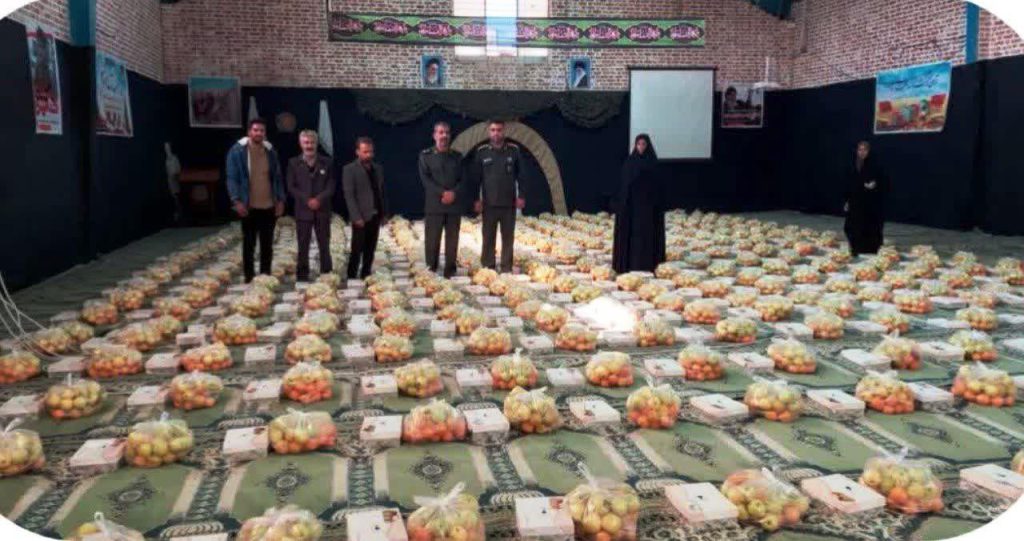 ۴۵۰ بسته کمک های مؤمنانه یلدای مهدوی در شهرستان ارزوئیه توسط بسیج توزیع شد 